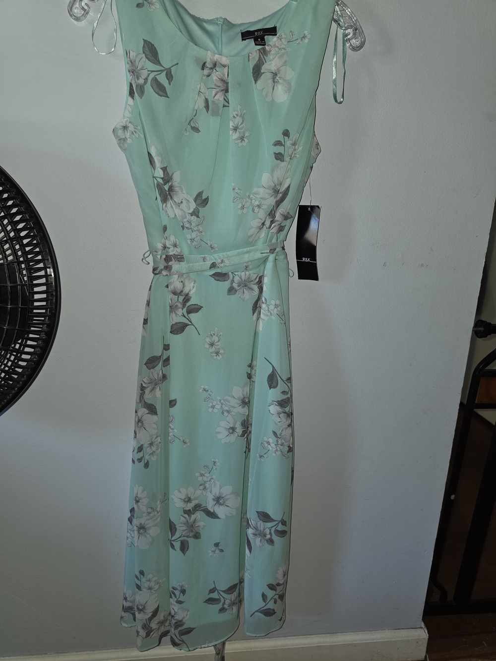 R&K Originals sleeveless New W Tags, 6